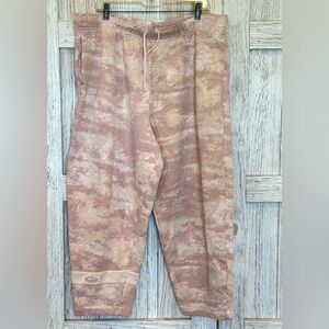 Stylish Camouflage Women's Pants